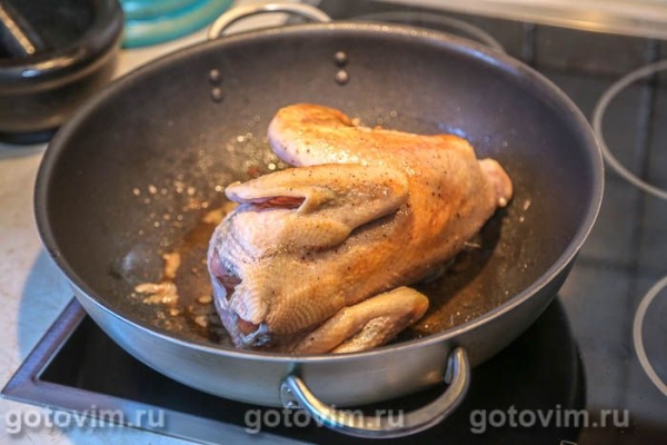 Цесарка в духовке с чесноком и белым вином Цесарка в духовке с чесноком и белым вином