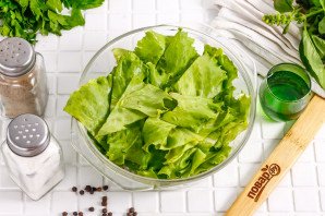 Маринованные листья салата с чесноком и уксусом Маринованные листья салата с чесноком и уксусом