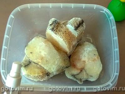 Макрурус, запеченный в духовке с грибами в сливках