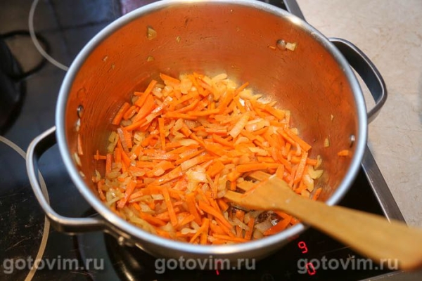 Фрикасе из кролика с соусом на желтках