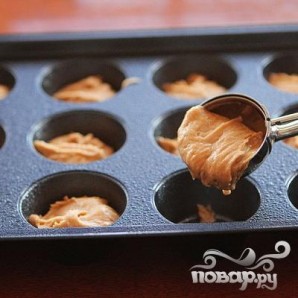 Кексы с шоколадной начинкой и кремом Кексы с шоколадной начинкой и кремом