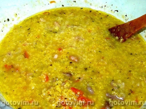 Пшённая каша с мясом и шкварками