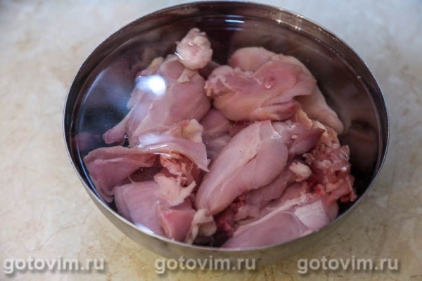 Фрикасе из кролика с соусом на желтках