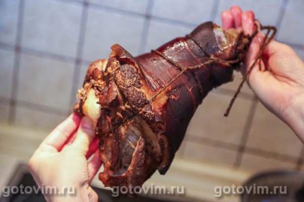 Копченая свиная рулька