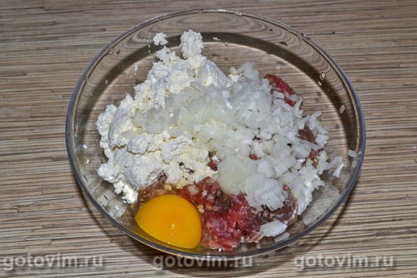 Мясные котлеты с творогом