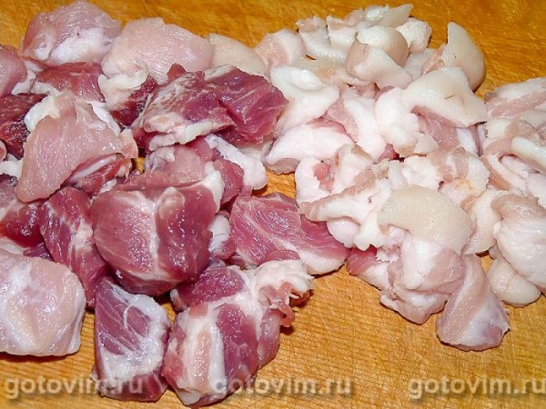Пшённая каша с мясом и шкварками